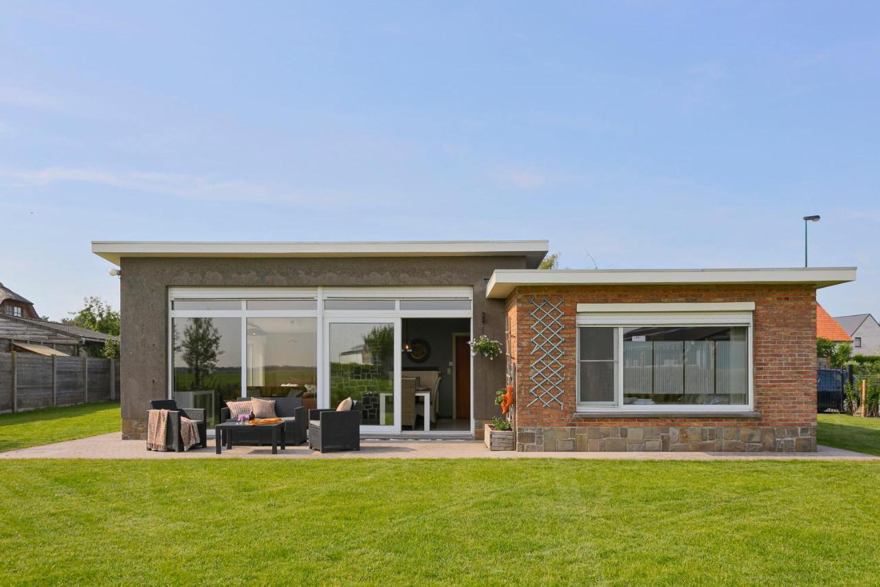 Huswell - Bungalow With Garden At 5 Minutes From The Beach Villa De Haan Exterior photo